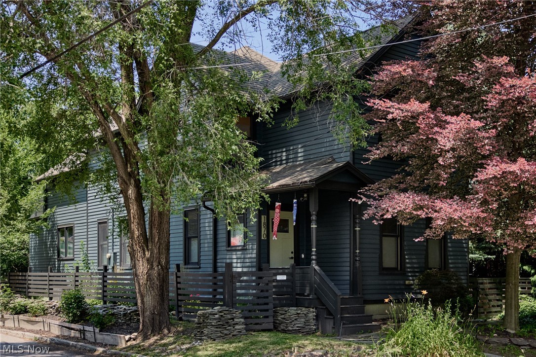 1870 W 44th Street Cleveland OH 44113