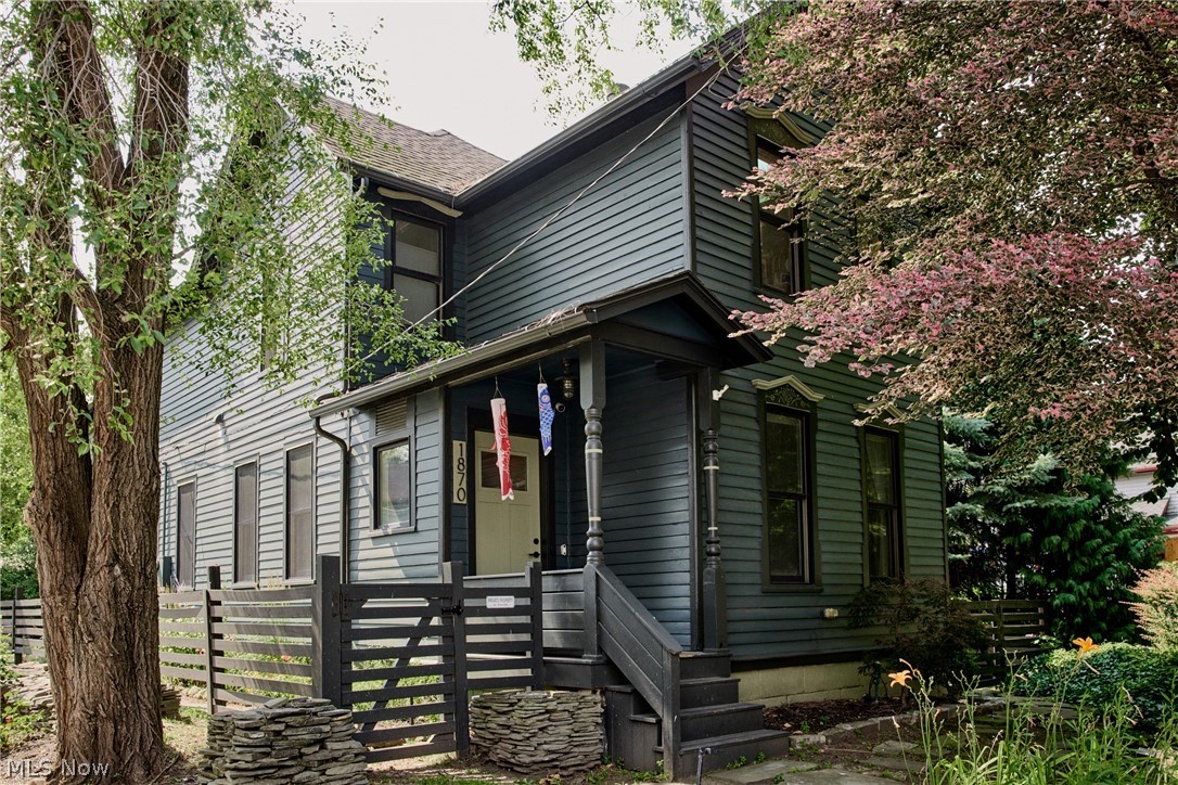 1870 W 44th Street Cleveland OH 44113