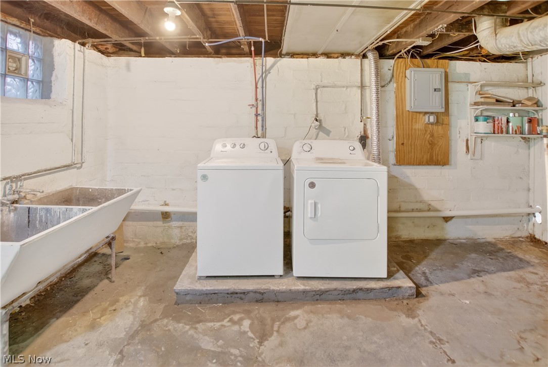 884 Nela View Road Cleveland Heights OH 44112
