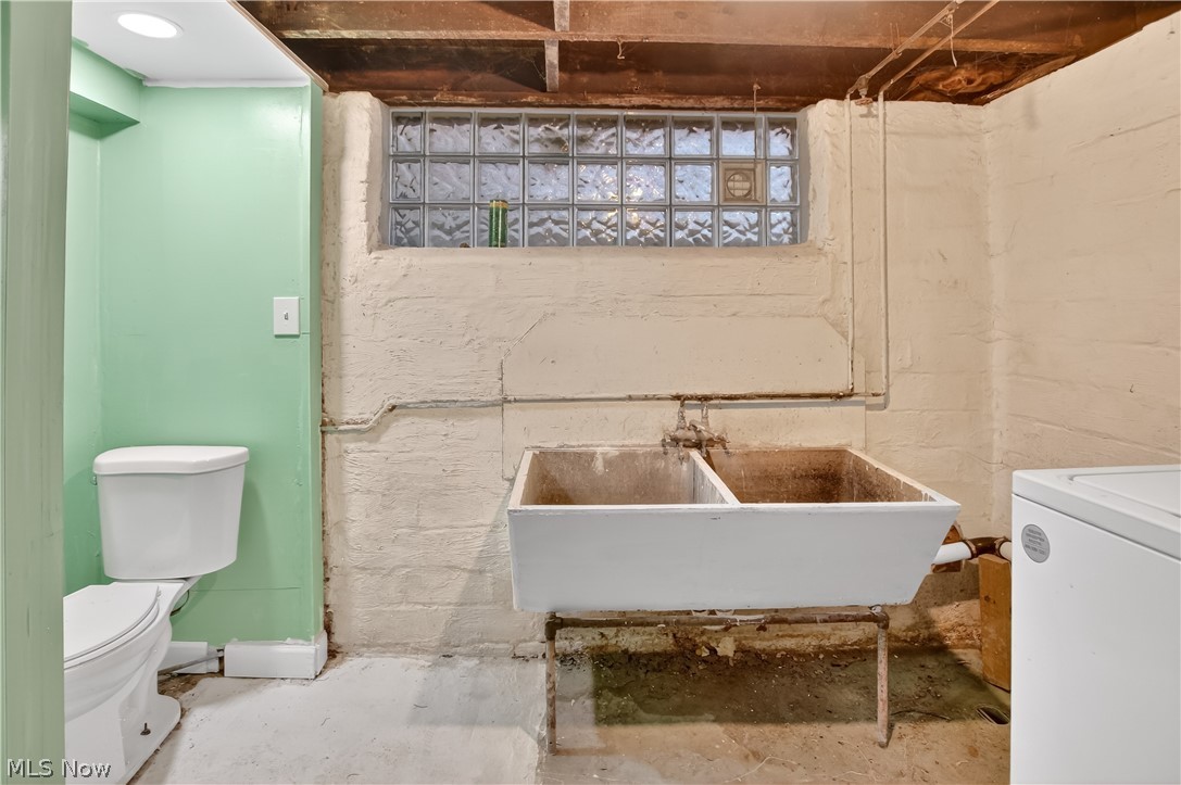 884 Nela View Road Cleveland Heights OH 44112