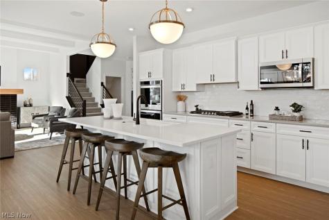 36 Boulder Boulevard Peninsula OH 44264