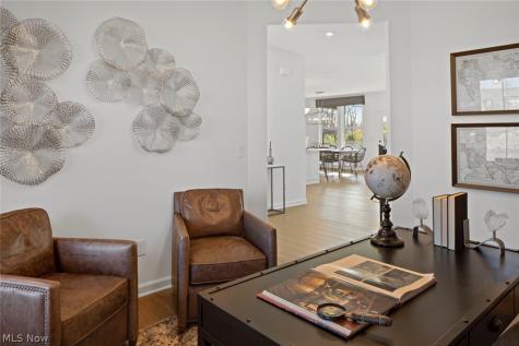 36 Boulder Boulevard Peninsula OH 44264