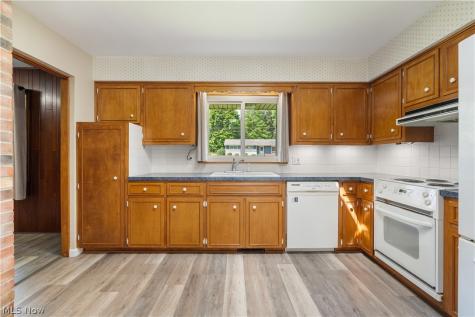 331 Mark Drive Tallmadge OH 44278