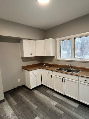 3222 W 94th Street Cleveland OH 44102