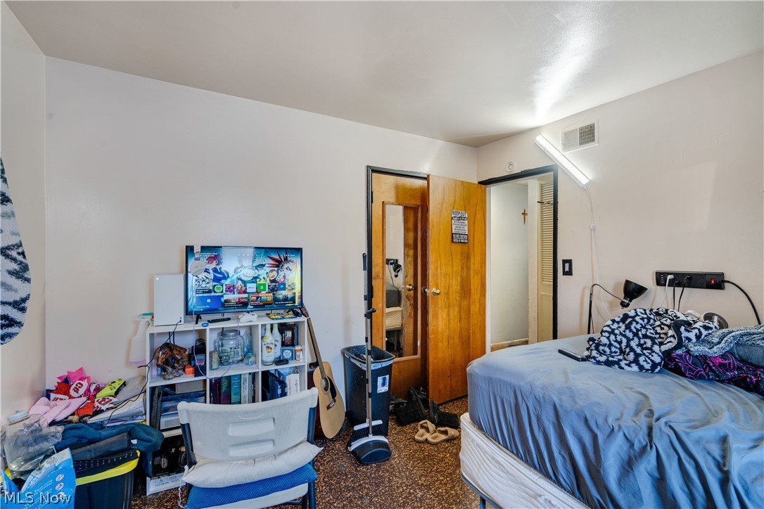 181 N Yorkshire Austintown OH 44515