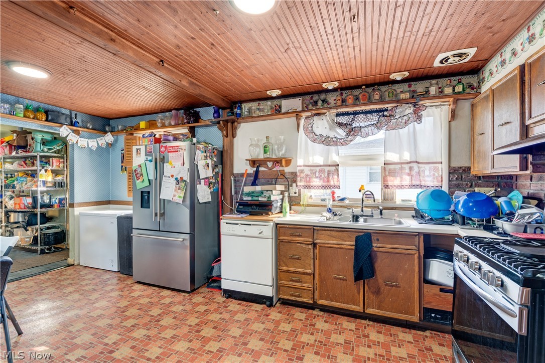 181 N Yorkshire Austintown OH 44515