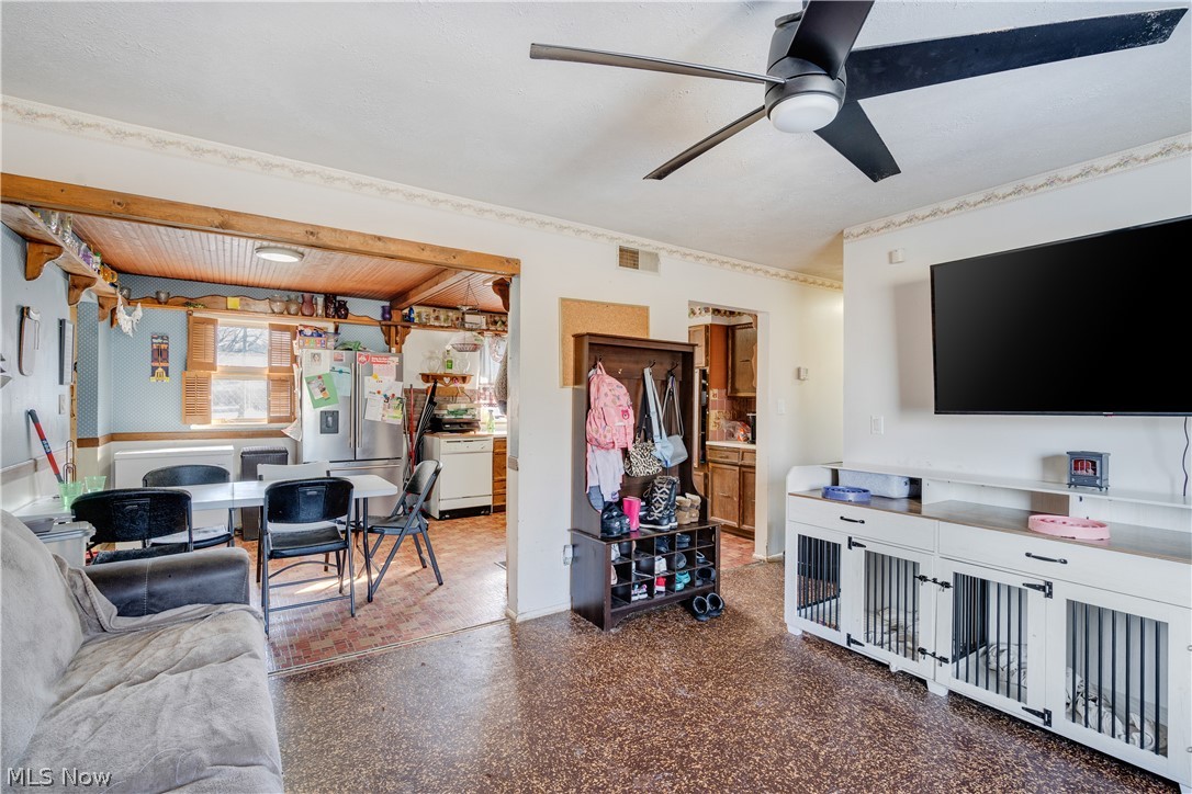 181 N Yorkshire Austintown OH 44515