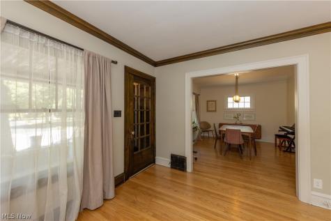 2329 S Taylor Road Cleveland Heights OH 44118