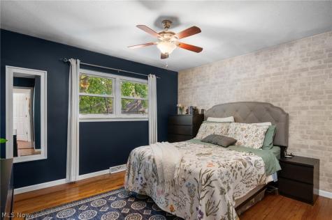 23929 Lebern Drive North Olmsted OH 44070