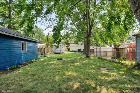23929 Lebern Drive North Olmsted OH 44070