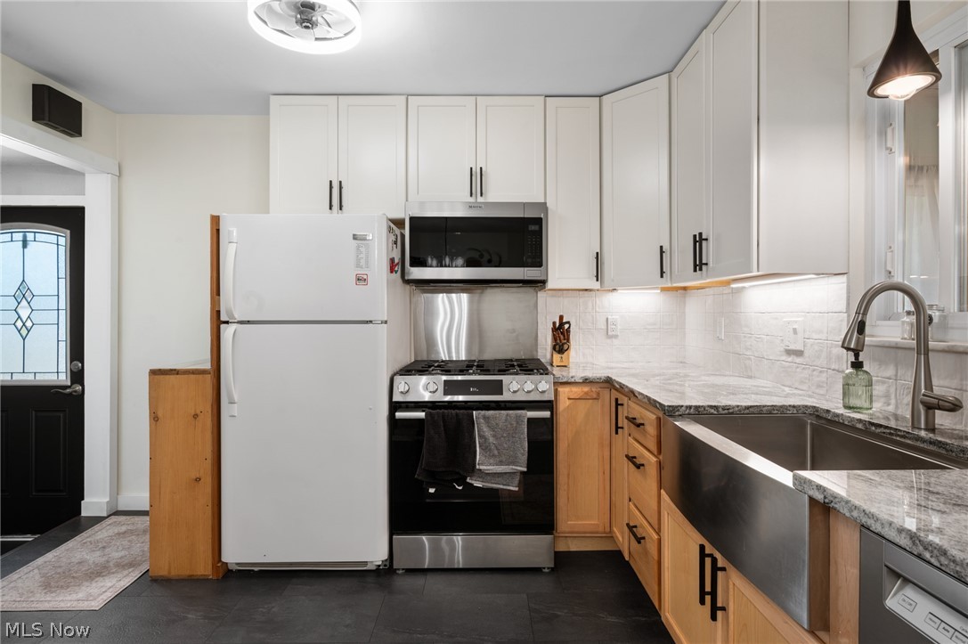 23929 Lebern Drive North Olmsted OH 44070