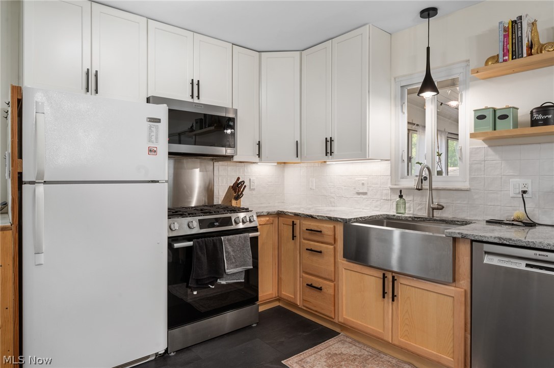 23929 Lebern Drive North Olmsted OH 44070