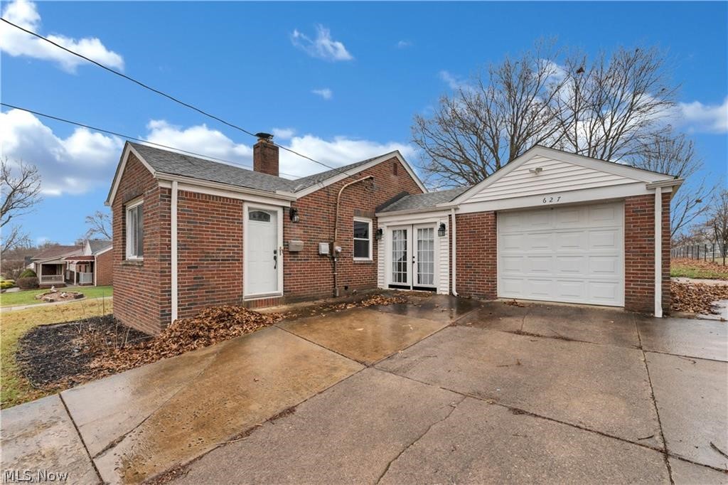 627 Poland Avenue Struthers OH 44471