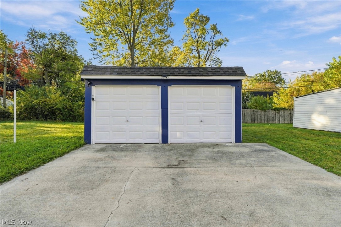 16202 Westview Avenue Cleveland OH 44128