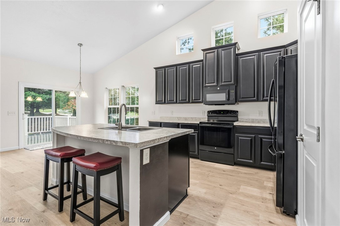 7606 Knollridge Avenue NE Canton OH 44721