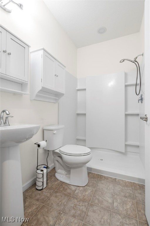 7606 Knollridge Avenue NE Canton OH 44721