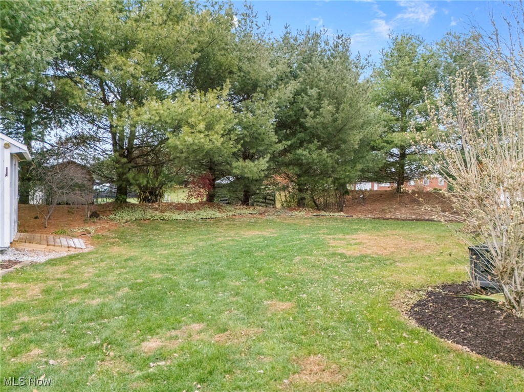 7606 Knollridge Avenue NE Canton OH 44721
