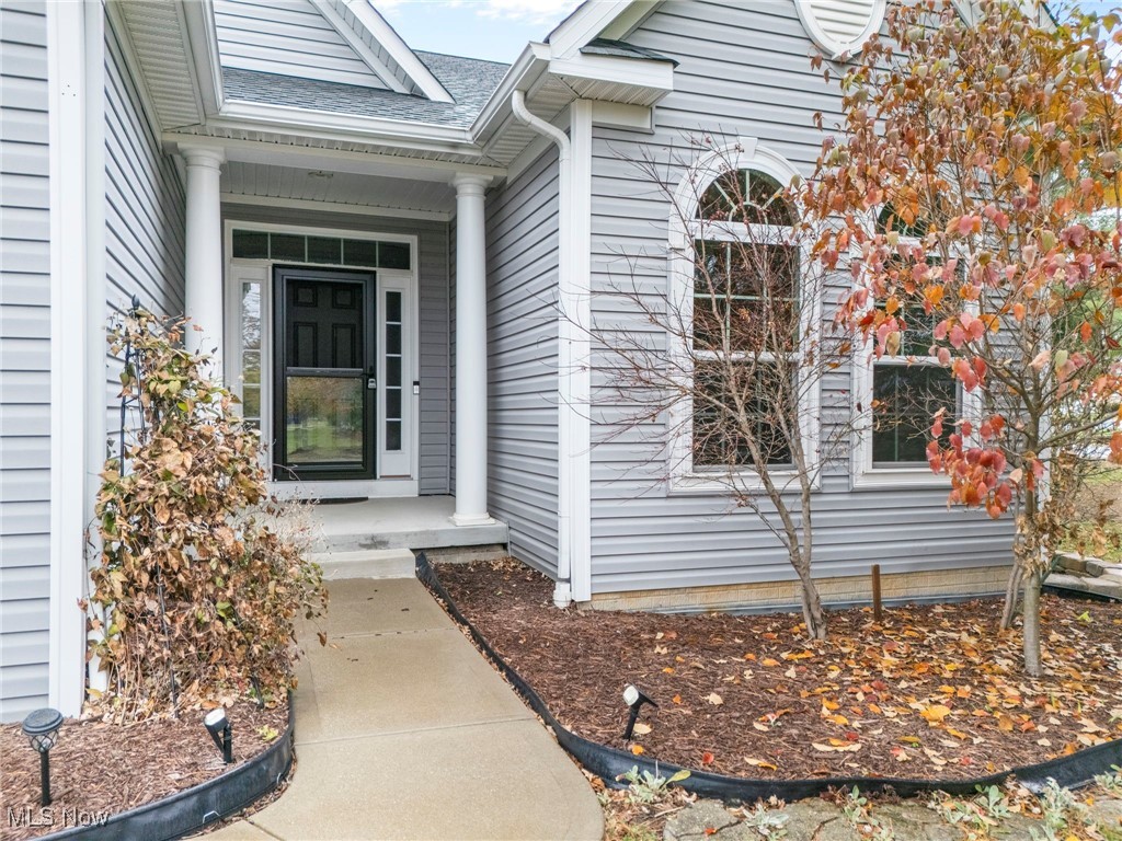7606 Knollridge Avenue NE Canton OH 44721