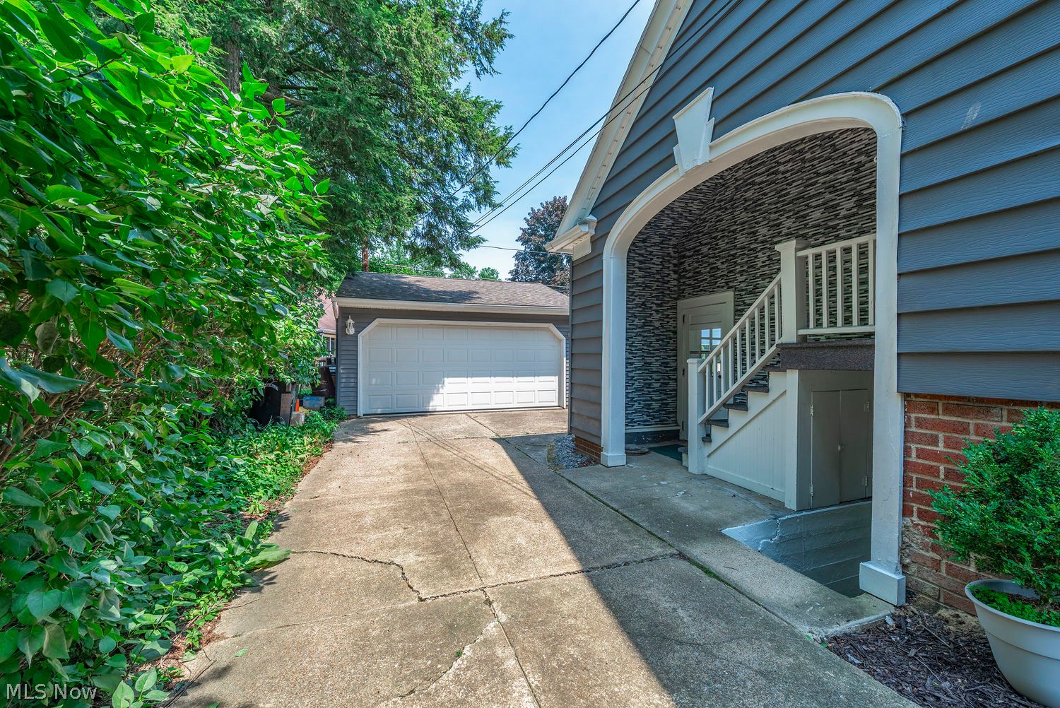 226 Hamilton Ave Avenue Elyria OH 44035