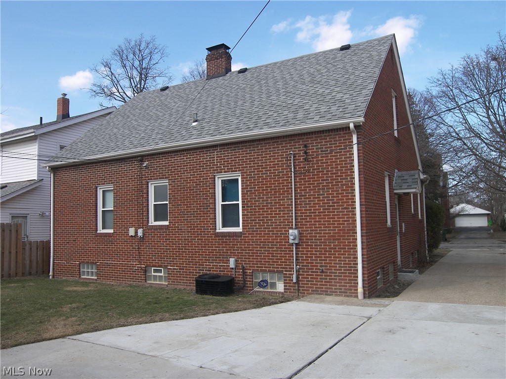 19070 Meredith Avenue Euclid OH 44119