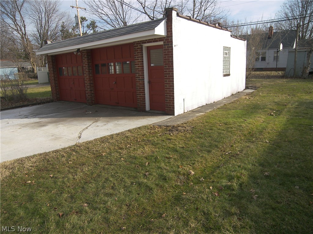 19070 Meredith Avenue Euclid OH 44119