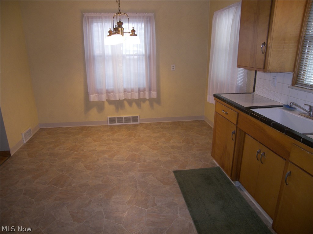 19070 Meredith Avenue Euclid OH 44119