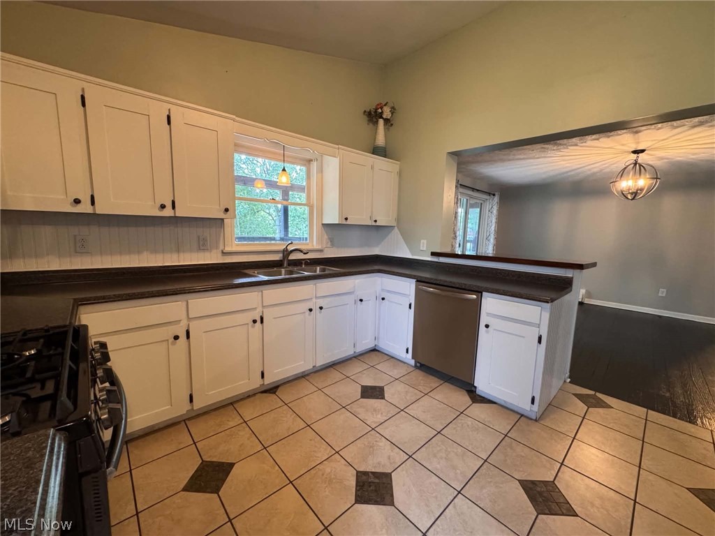 2176 Pine Street SE East Sparta OH 44626