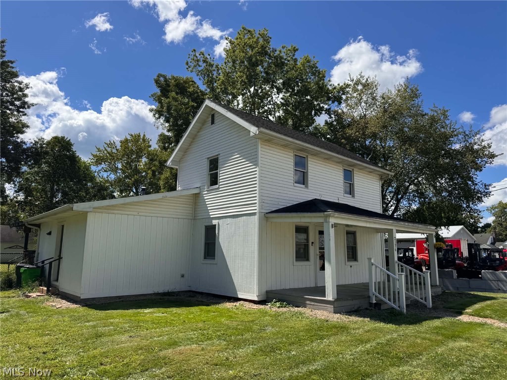 2176 Pine Street SE East Sparta OH 44626