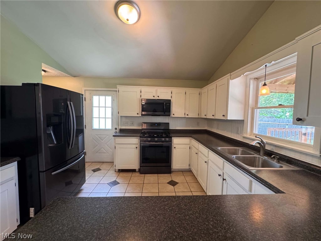 2176 Pine Street SE East Sparta OH 44626