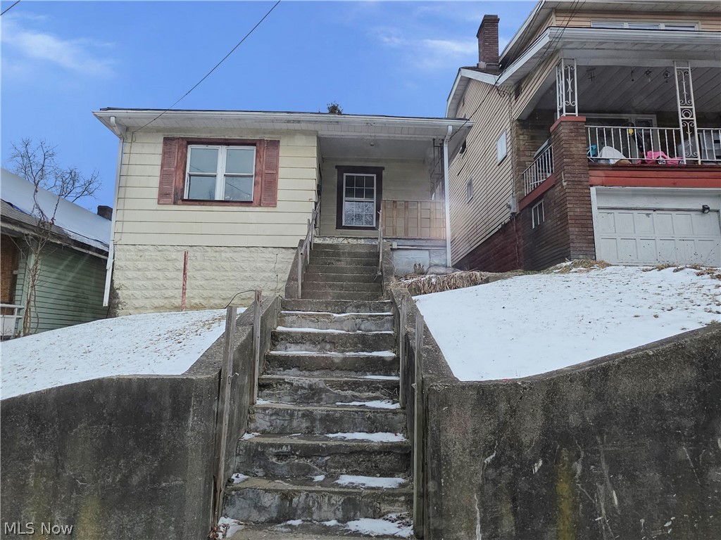 732 Kendall Avenue Steubenville OH 43952