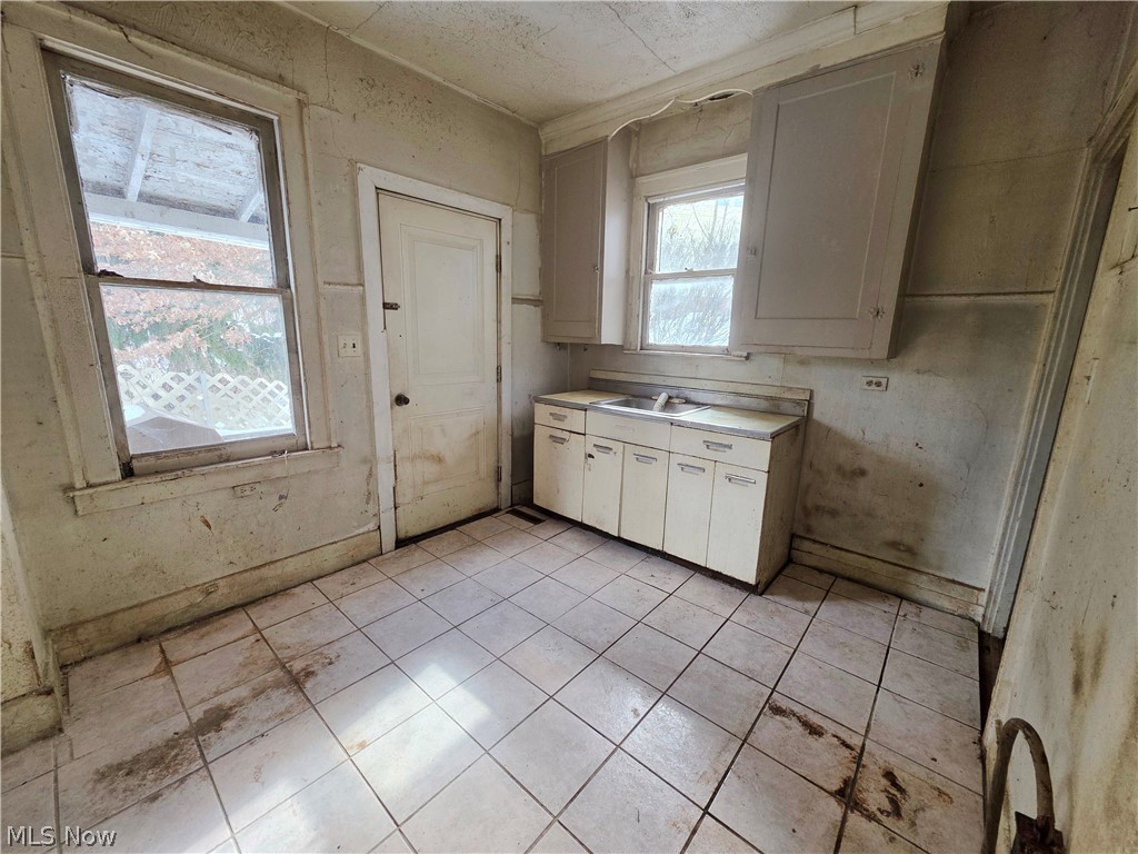 732 Kendall Avenue Steubenville OH 43952