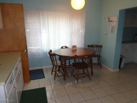 3712 Washington Park Boulevard Newburgh Heights OH 44105
