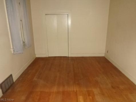 3712 Washington Park Boulevard Newburgh Heights OH 44105