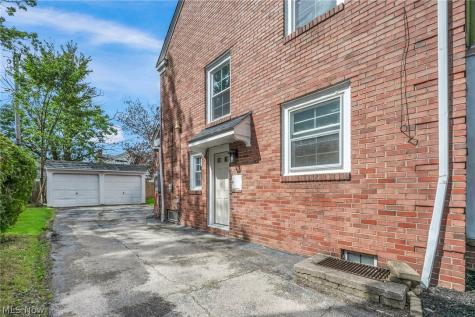 3012 Keswick Road Cleveland OH 44120