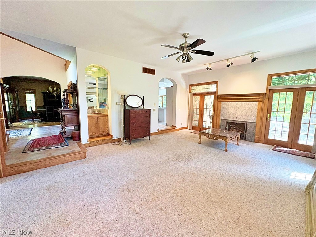 15818 Darrow Road Vermilion OH 44089