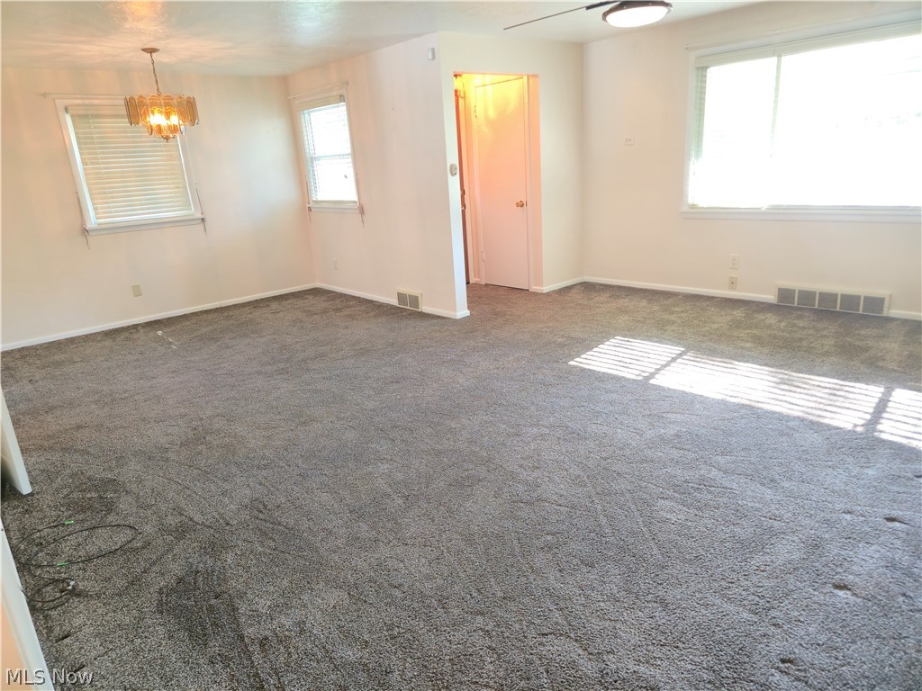 976 N Pasadena Avenue Elyria OH 44035
