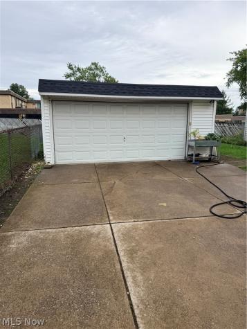 15401 Ramage Avenue Maple Heights OH 44137