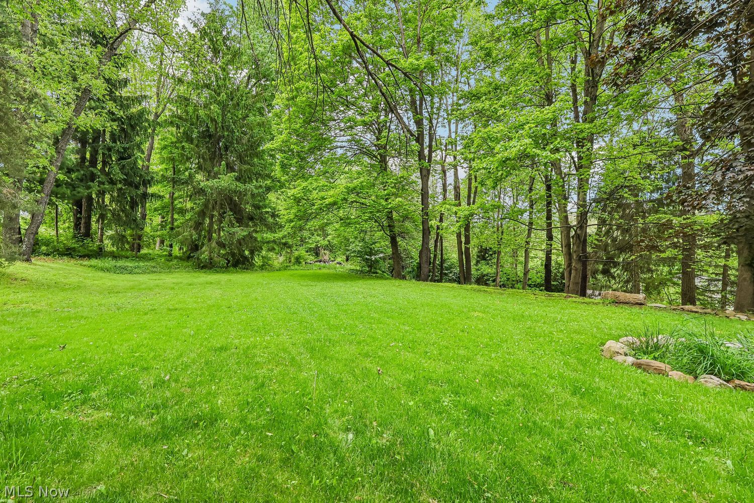 611 W Point Drive Akron OH 44333
