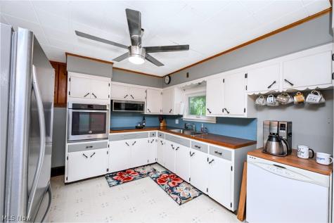 3437 Heckman Street NW Uniontown OH 44685
