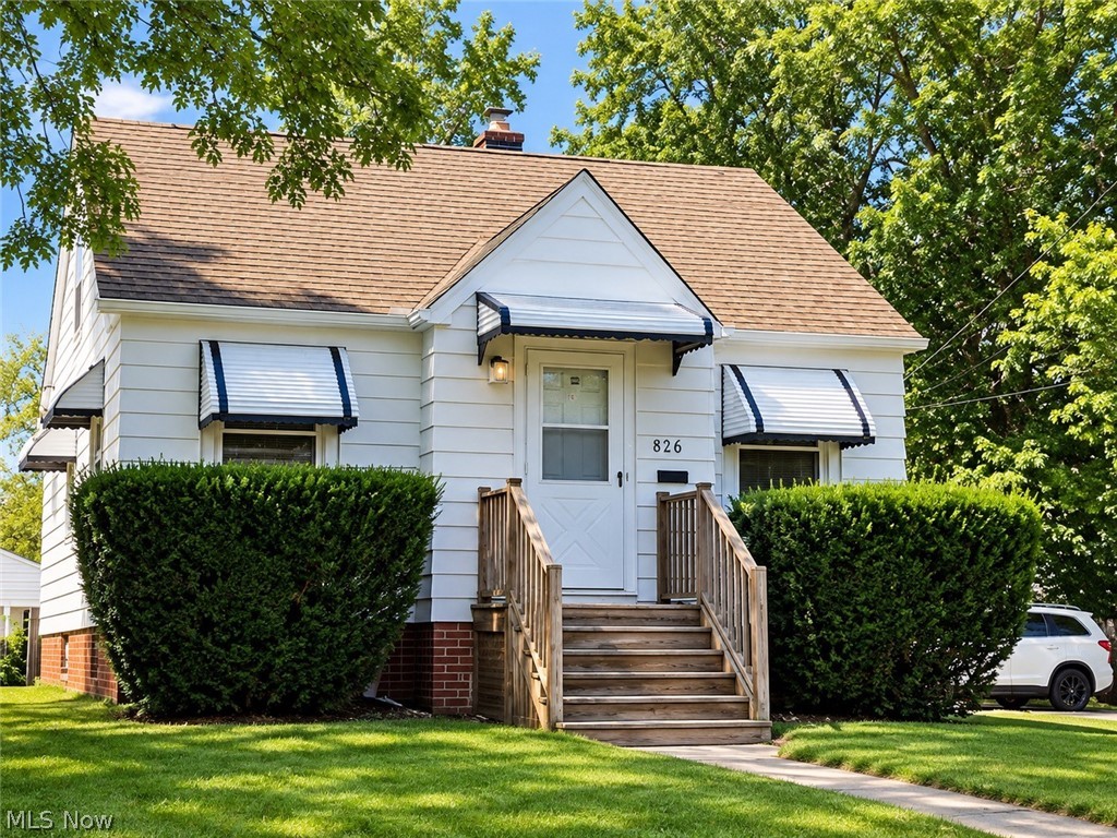 820 E 209th Street Euclid OH 44119
