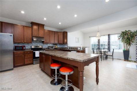 38488 Briar Lakes Drive Avon OH 44011