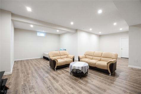 38488 Briar Lakes Drive Avon OH 44011