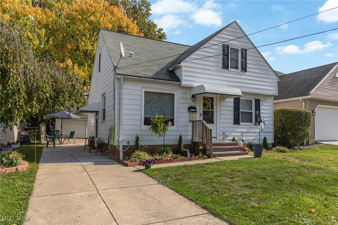 1669 Mapledale Road Wickliffe OH 44092