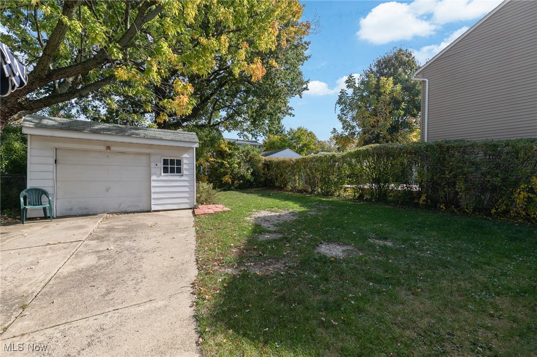 1669 Mapledale Road Wickliffe OH 44092