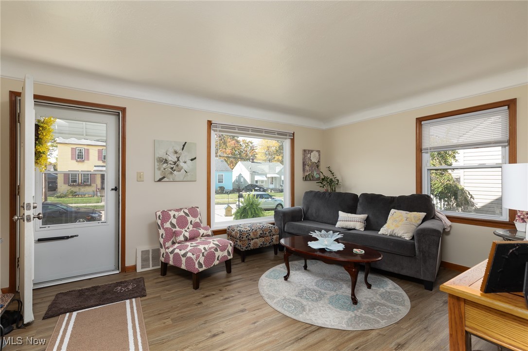 1669 Mapledale Road Wickliffe OH 44092