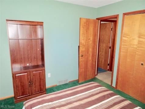 6905 Day Drive Parma OH 44129