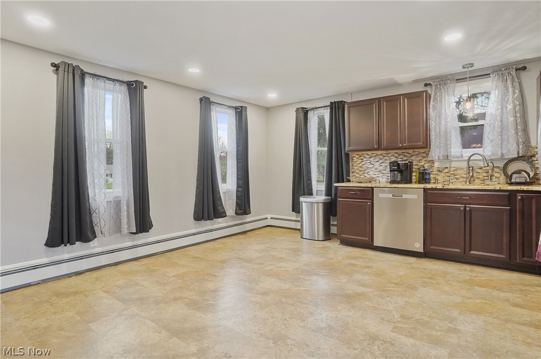 5433 Fleetwood Avenue NW Canton OH 44718