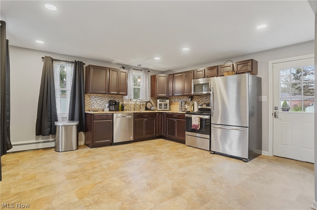 5433 Fleetwood Avenue NW Canton OH 44718