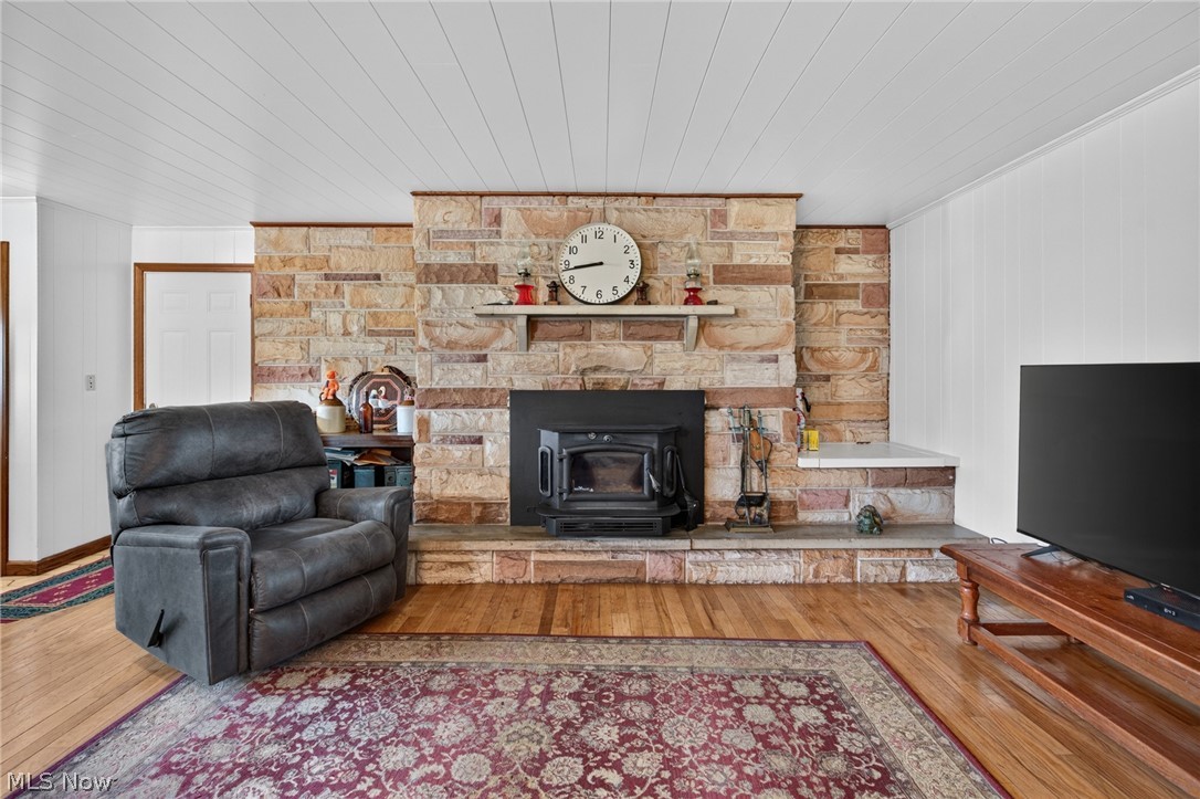 3199 State Route 7 Fowler OH 44418