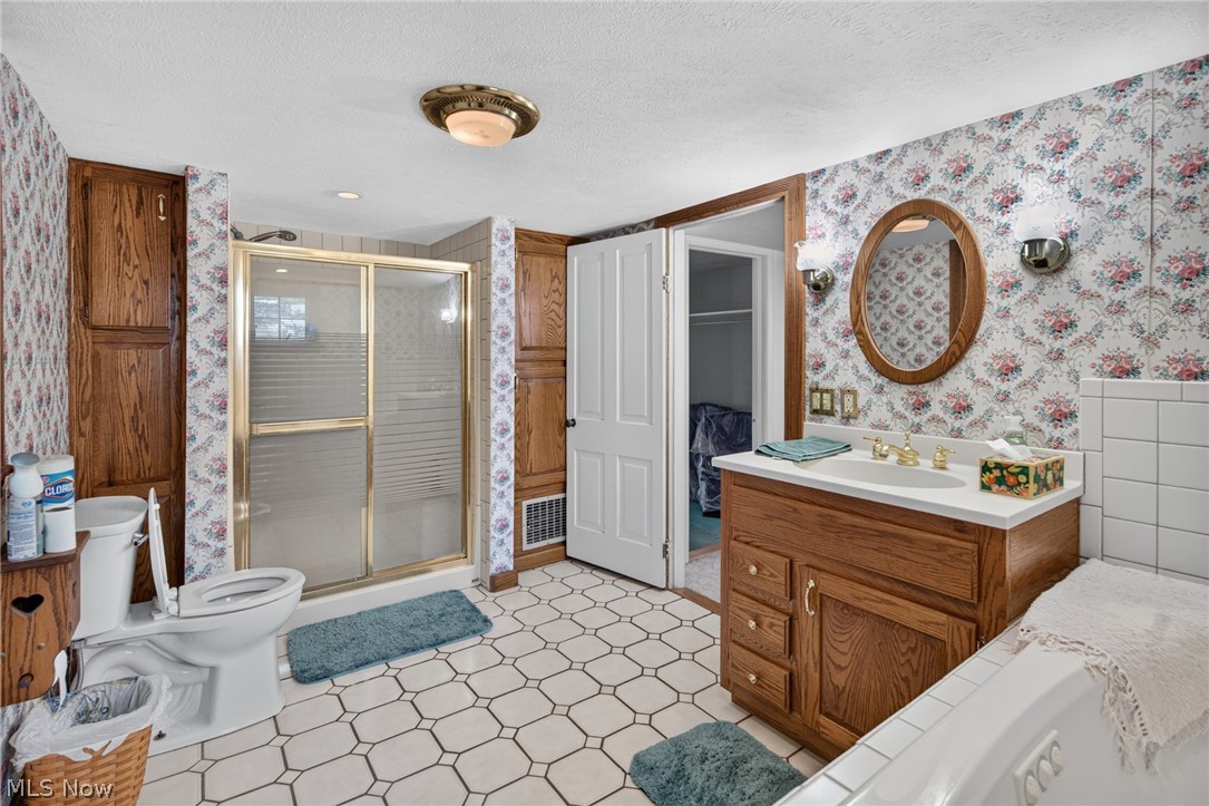 3199 State Route 7 Fowler OH 44418